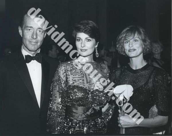 Halston, Christina Delorean, Lauren Hutton 1982, NY.jpg